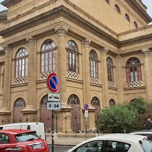 https://le-stelle-del-massimo.palermohotels.org